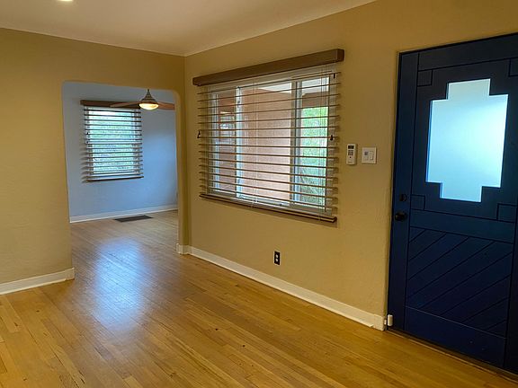 5th image of 805 Loma Vista Dr NE