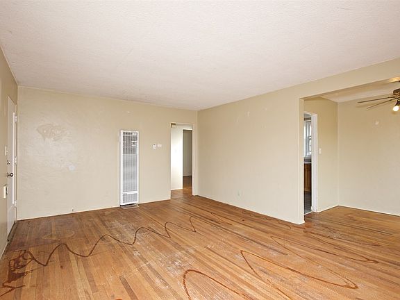 5th image of 5943 Schuyler St