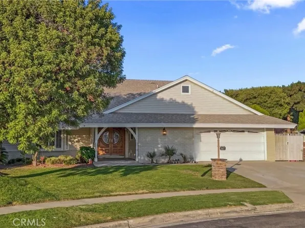 3872 Oleander Dr, Highland, CA 92346