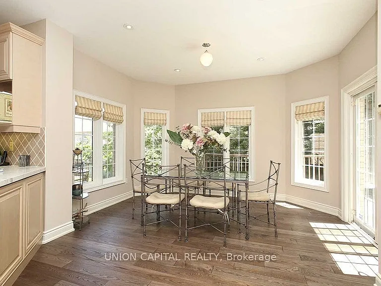 75 Langtry Pl — Photo 7