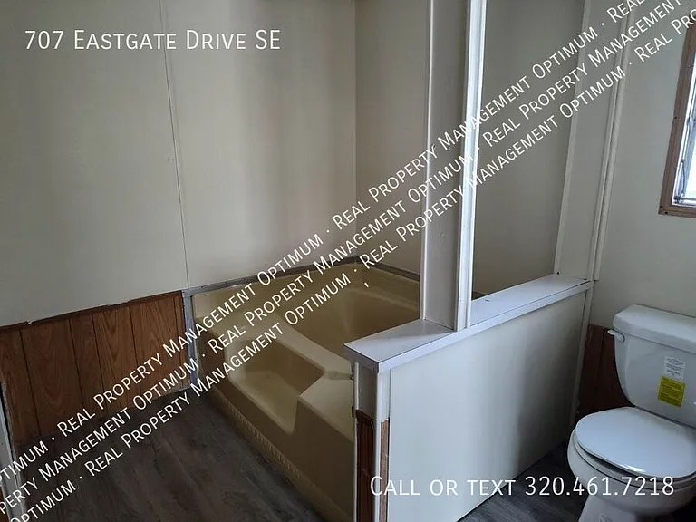707 Eastgate Dr SE — Photo 15