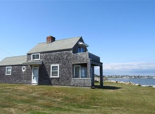 84 Calef Ave, Narragansett, RI 02882