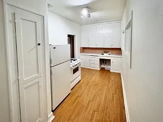 2533 University Ave #9 Photo 1