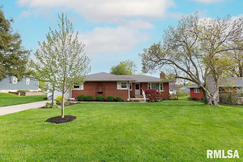 510 W Maple Dr photo 1