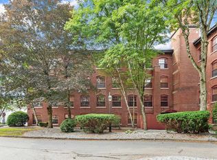 335 Cypress St APT 4F, Manchester, NH 03103