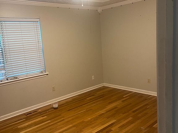 5th image of 3893 Welham Green Ct