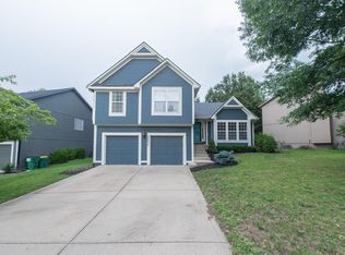 22030 W 51st Ter, Shawnee, KS 66226