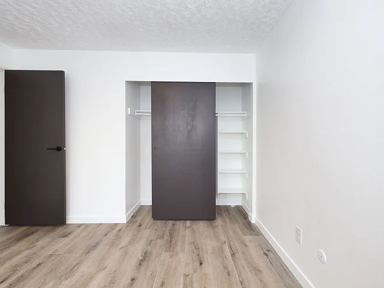 1165 Edgewood Dr — Photo 42