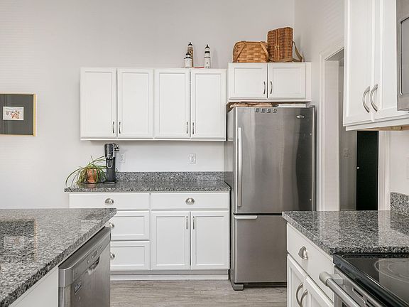 2nd image of 141 Cumberland Ave #1