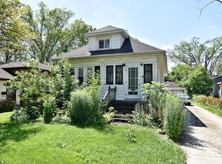 443 W Naperville Rd, Westmont, IL 60559