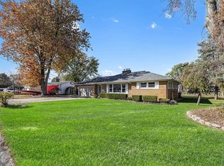 7284 Cardinal St, Algonac, MI 48001
