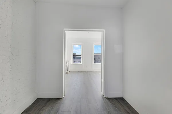 Rented by Compass | media 7