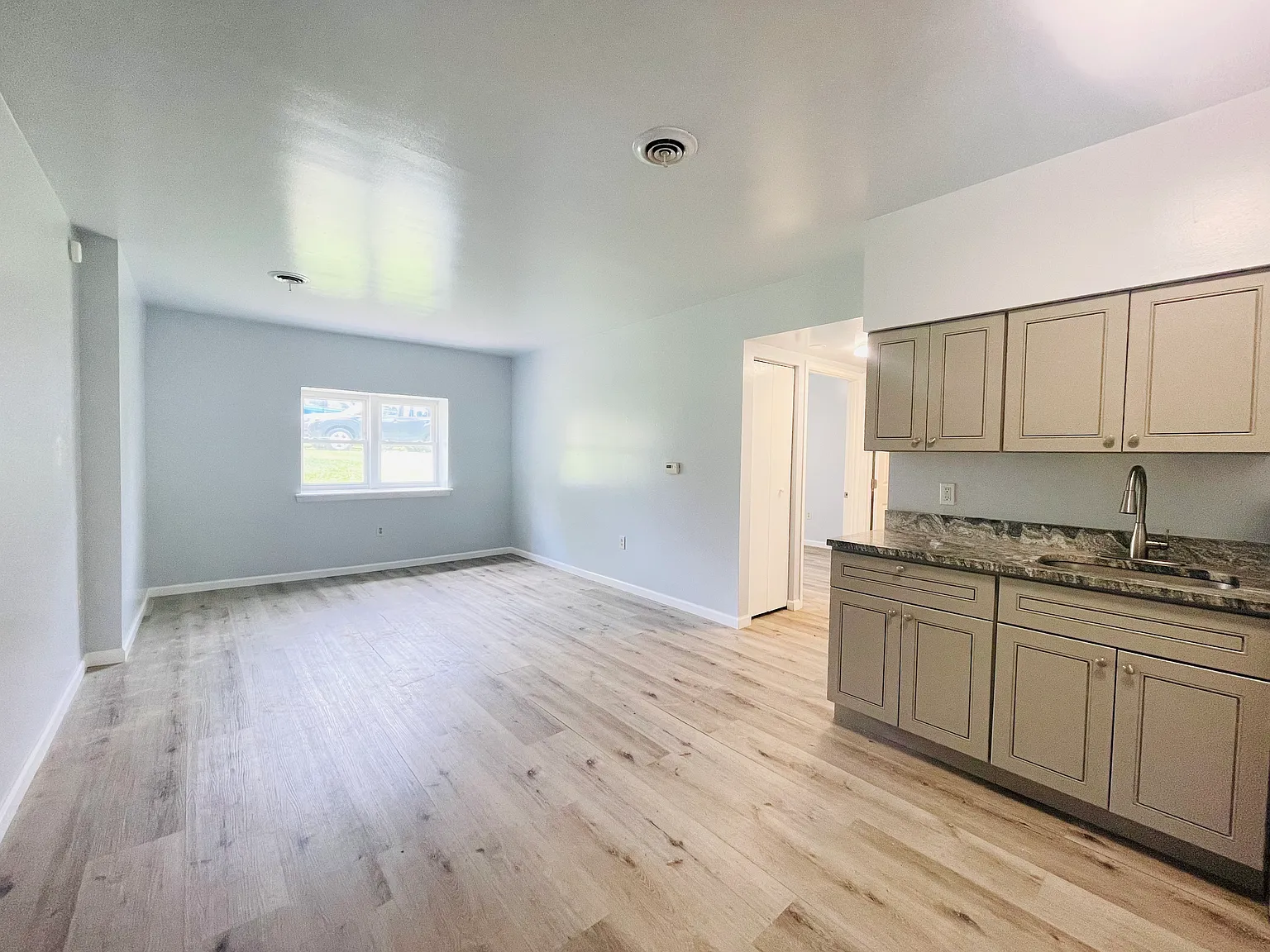1 bed, $750 — Photo 2
