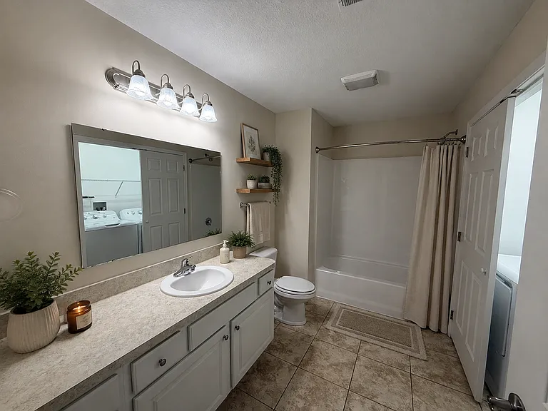 The Meadows Ranch Apartments — Photo 11