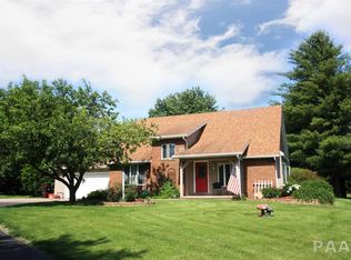 198 Tara Trce, Morton, IL 61550