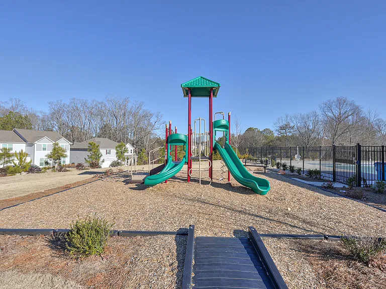 Westfield Townhomes — Photo 27