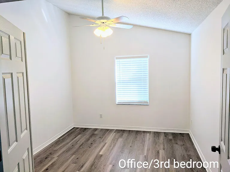 520 Pineapple Ave — Photo 14