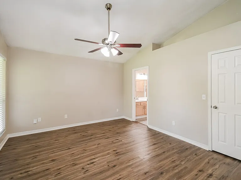 2852 Lantana Lakes Dr E — Photo 11