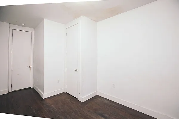 Rented by Nooklyn NYC LLC | media 12