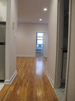 Rented by Metropolis Real Estate of Manhattan | media 16