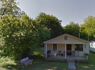 2004 4th Ave S, Columbus, MS 39701