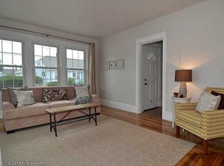 61 Grosvenor Ave, Pawtucket, RI 02860