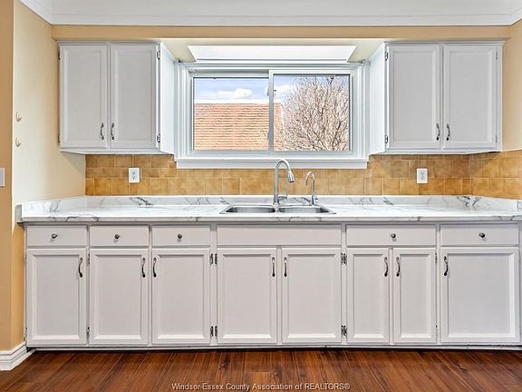4th image of 5534 Empress St #46
