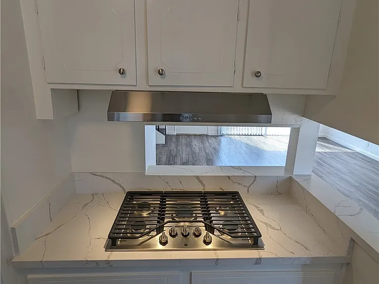 589 Fairview Ave — Photo 16
