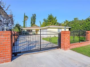 18419 Linnet St, Tarzana, CA 91356