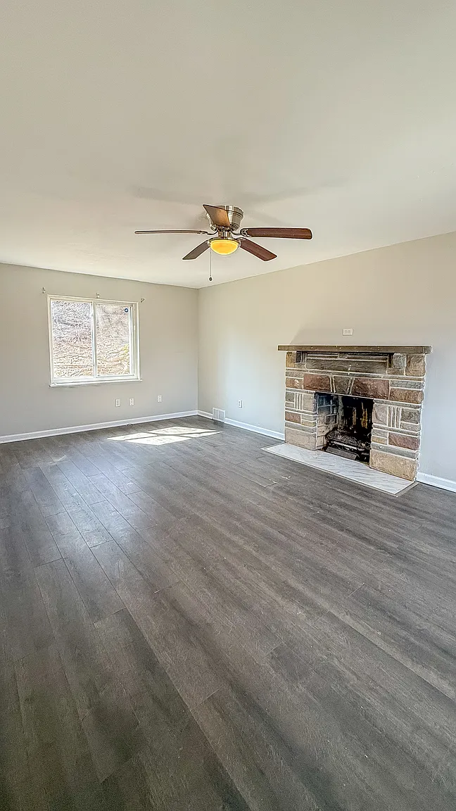 2019 Fairlawn St photo 1
