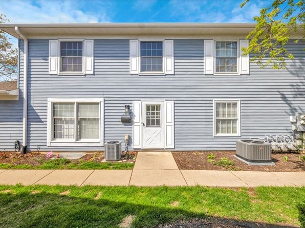 1330 Woodcutter Ln, Wheaton, IL 60189