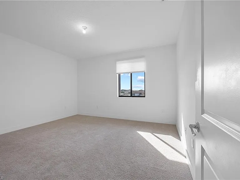 5032 Frattina St — Photo 38