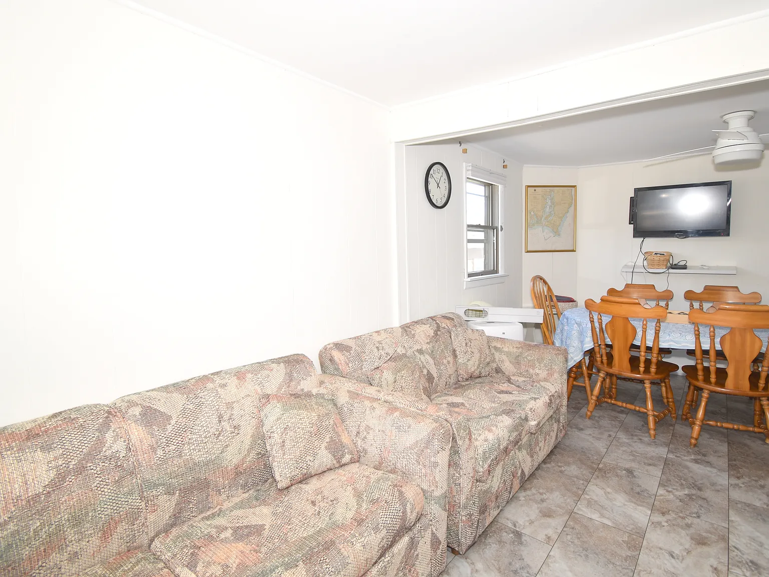3 bed, 1358 sqft, $2,400 — Photo 3