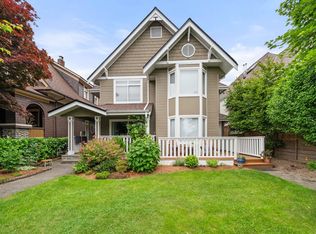 262 E 10th St, North Vancouver, BC V7L 2E1