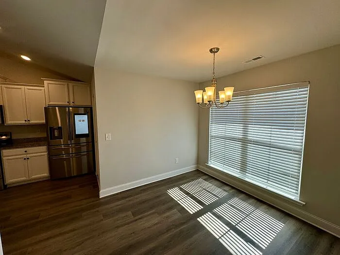 272 Abercorn Dr — Photo 6