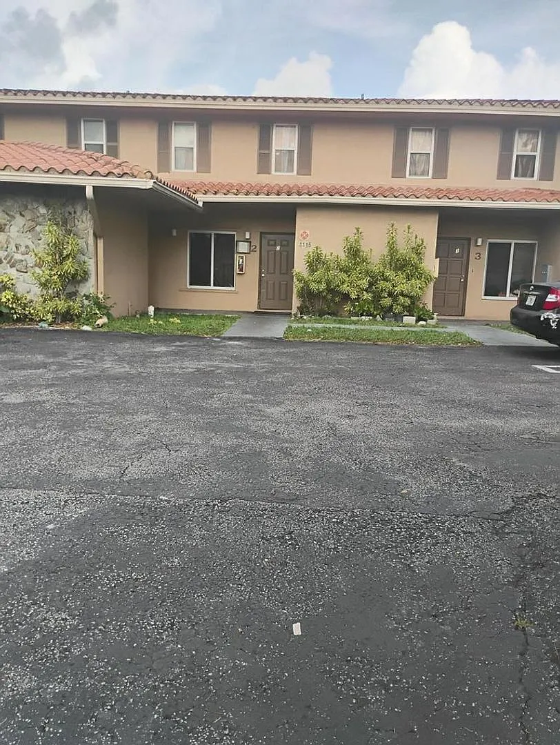 4116 Riverside Dr # 1-3 Coral Springs, Fl 33065 — Photo 1