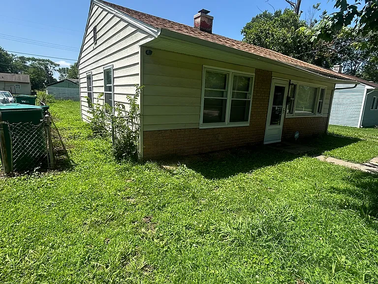 12 Agnes Dr — Photo 36