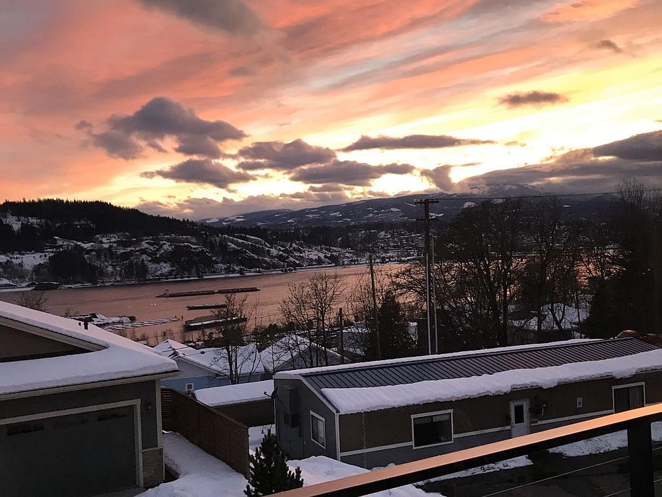 Balcony deck view