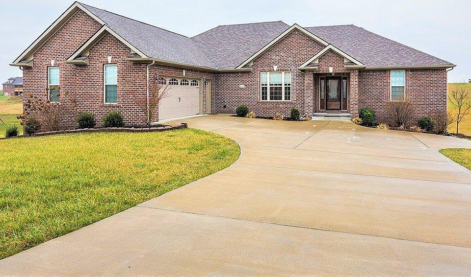 1st image of 4038 Port Royal Dr