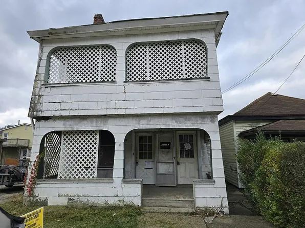 315 Marshall St, McMechen, WV 26040