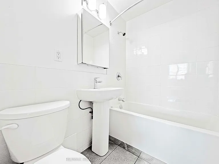 1545 Bathurst St #511 — Photo 8