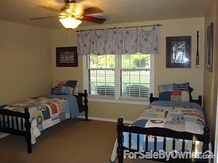 Bedroom
						:
						Great bedroom with excellent view of front yard and beautiful landscapes!