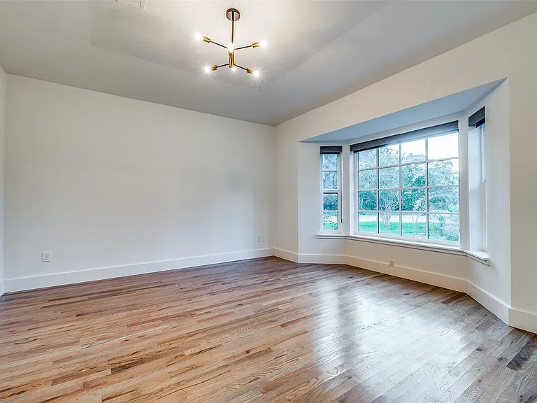 5908 Melshire Dr — Photo 9