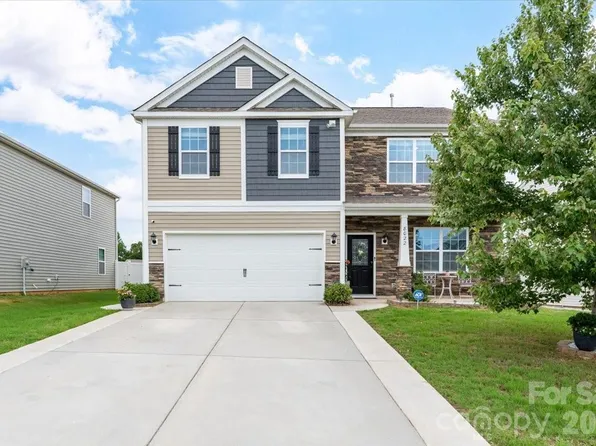 8022 Rowling Dr, Charlotte, NC 28215