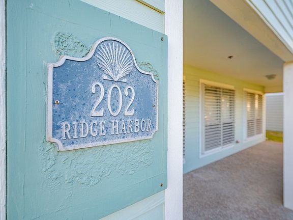 5th image of 202 Ridge Harbor Dr