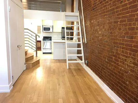 Rented by Sky Management | media 43