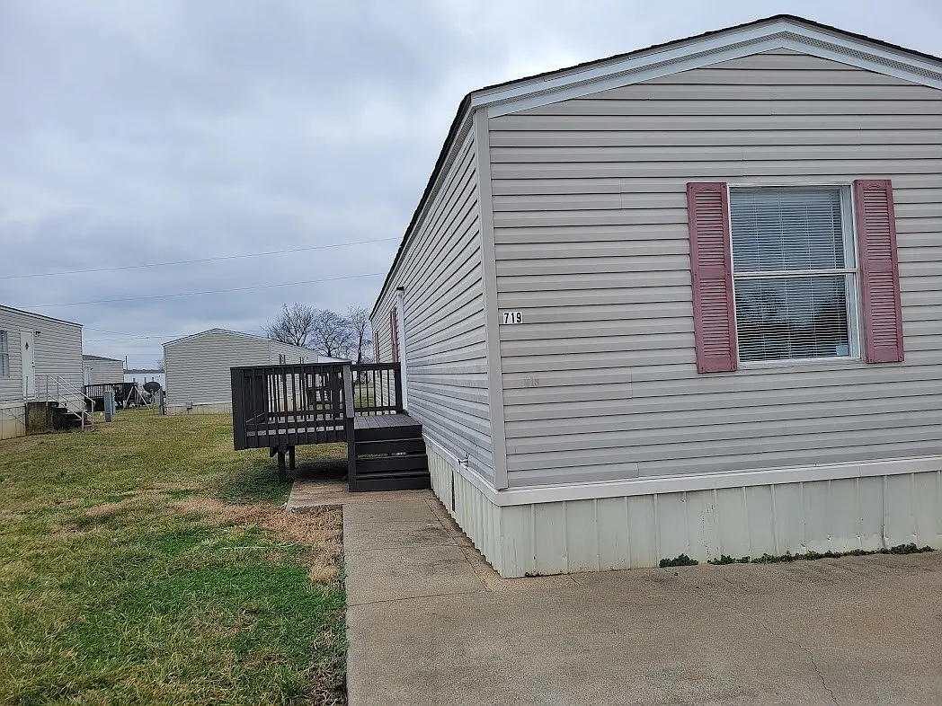 3 bed, 2.0 bath, 1120 sqft, $850 — Photo 1