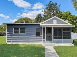 5715 19th St, Zephyrhills, FL 33542