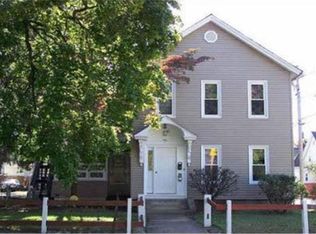 5 Muzzy St, Chicopee, MA 01020