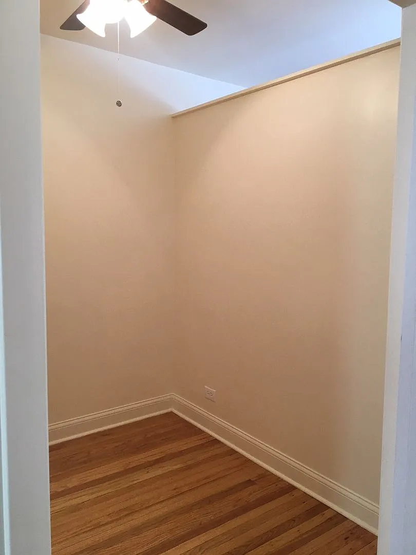 Building Photo - 4311 N Francisco Ave #3C